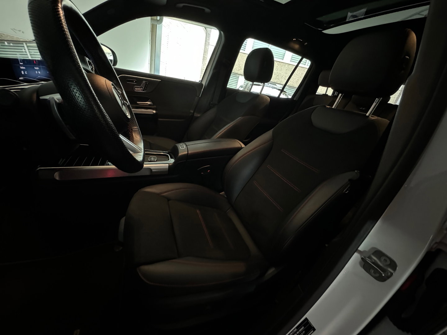 Mercedes-Benz GLB 180 Star Edition AMG Line Plus Pano|Sfeer|Blindspot|360 Camera