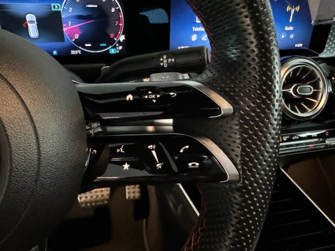Mercedes-Benz GLB 180 Star Edition AMG Line Plus Pano|Sfeer|Blindspot|360 Camera