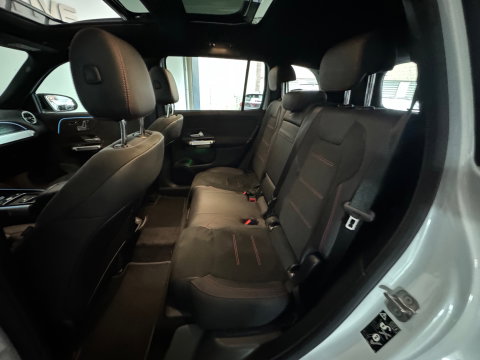 Mercedes-Benz GLB 180 Star Edition AMG Line Plus Pano|Sfeer|Blindspot|360 Camera