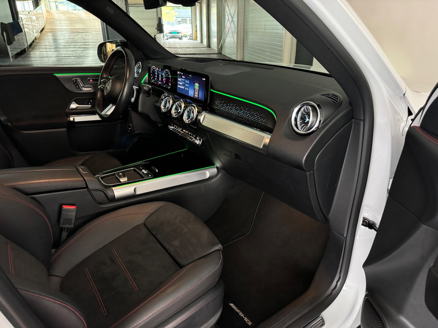Mercedes-Benz GLB 180 Star Edition AMG Line Plus Pano|Sfeer|Blindspot|360 Camera