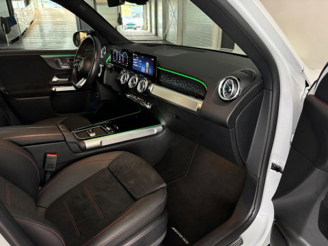 Mercedes-Benz GLB 180 Star Edition AMG Line Plus Pano|Sfeer|Blindspot|360 Camera