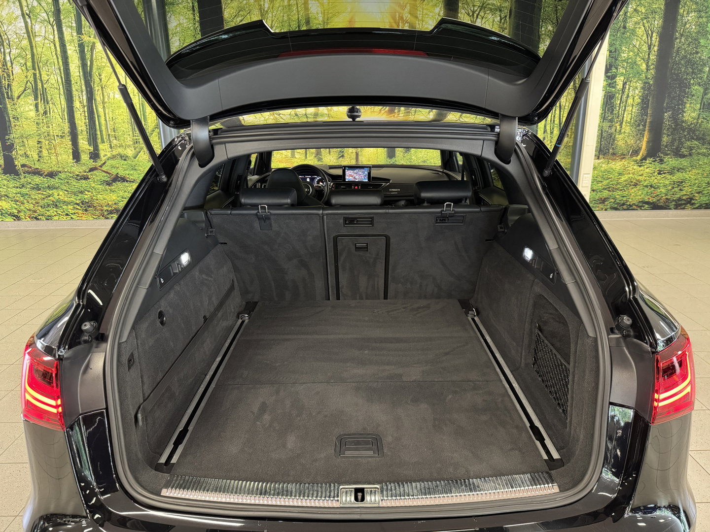 Audi RS6 4.0 TFSI Quattro Performance Pro Line Plus | 605 PK! | Keramische Remmen | Panoramadak | Leder | Apple Carplay | Android Auto | Adaptieve Cruise Control | Dodehoek Sensor | Lane Assist | Bose | 360° Graden Camera |