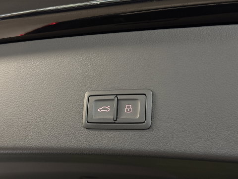 Audi RS6 4.0 TFSI Quattro Performance Pro Line Plus | 605 PK! | Keramische Remmen | Panoramadak | Leder | Apple Carplay | Android Auto | Adaptieve Cruise Control | Dodehoek Sensor | Lane Assist | Bose | 360° Graden Camera |