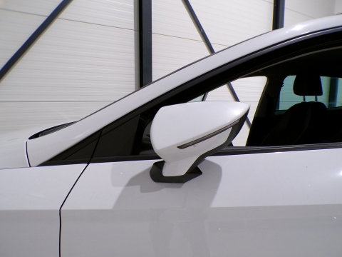 SEAT Leon 1.4 TSI FR Maxton Apple-carplay / Android-Auto Stoelverwarming 19"Velgen Seat-Sound Drive-Mode Parkeersensoren Garantie