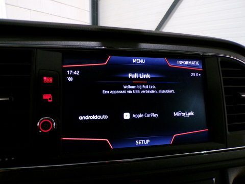 SEAT Leon 1.4 TSI FR Maxton Apple-carplay / Android-Auto Stoelverwarming 19"Velgen Seat-Sound Drive-Mode Parkeersensoren Garantie