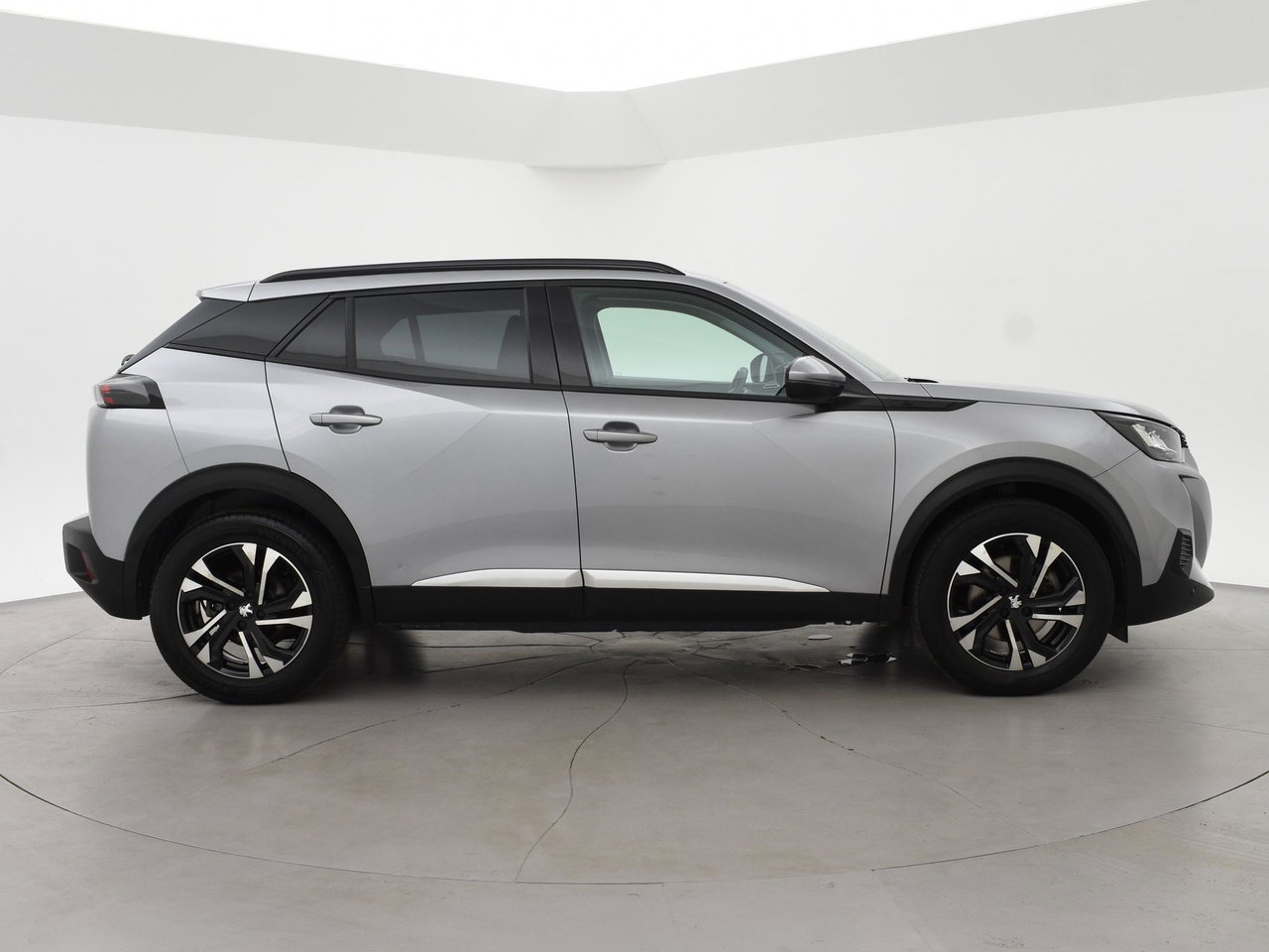 Peugeot e-2008