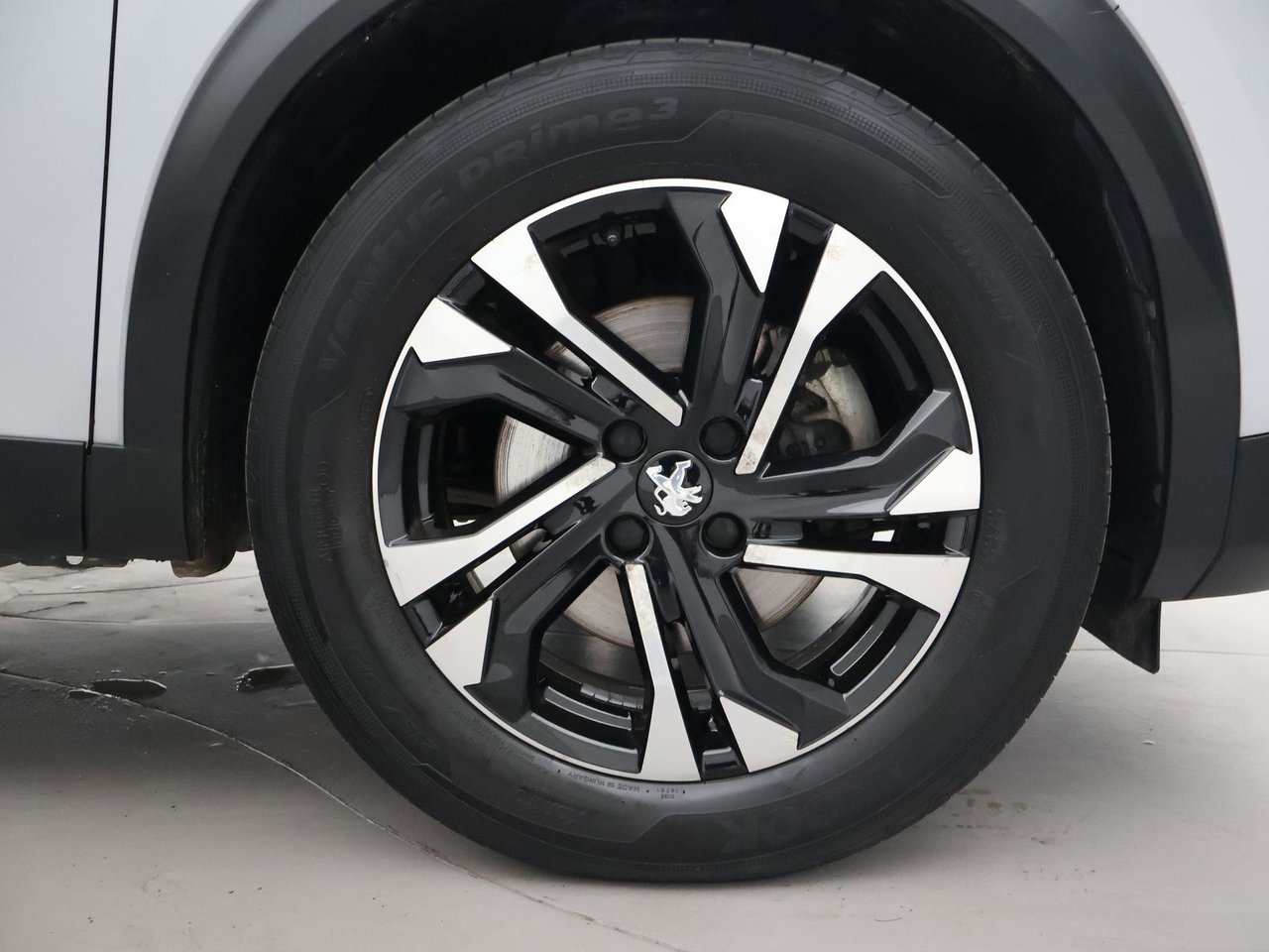 Peugeot e-2008