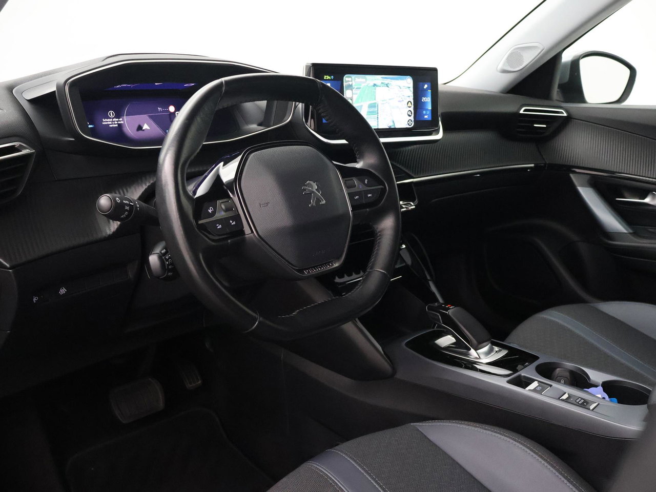 Peugeot e-2008