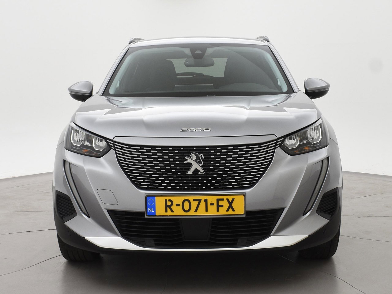Peugeot e-2008