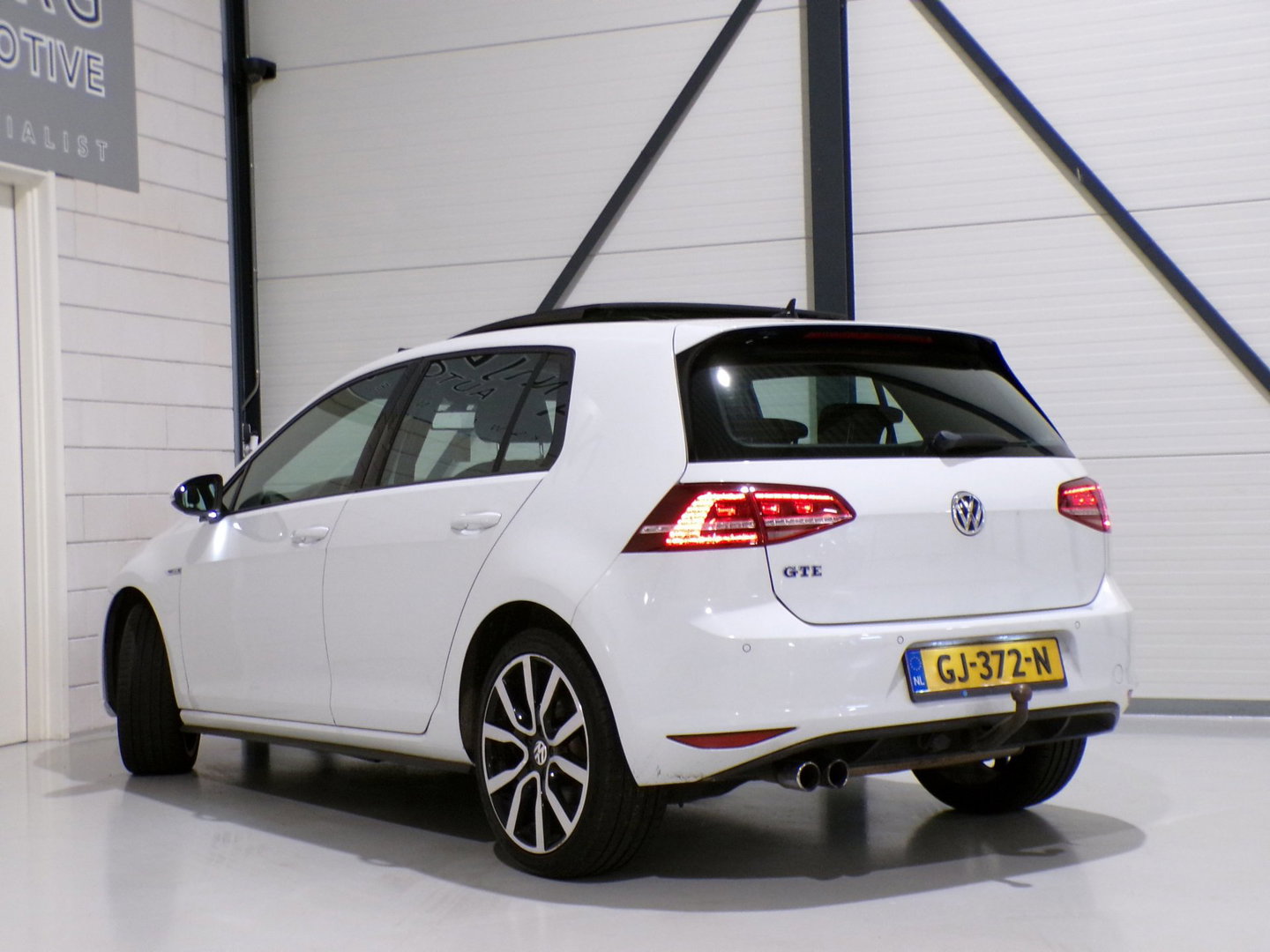 Volkswagen Golf 1.4 TSI GTE "Origineel NL!" Pano Adaptive-cruise Trekhaak Apple-Carplay Android-Auto Camera FULL-LED Garantie