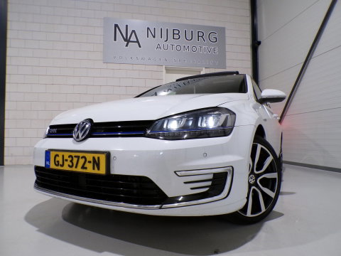 Volkswagen Golf 1.4 TSI GTE "Origineel NL!" Pano Adaptive-cruise Trekhaak Apple-Carplay Android-Auto Camera FULL-LED Garantie