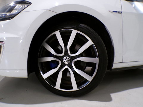 Volkswagen Golf 1.4 TSI GTE "Origineel NL!" Pano Adaptive-cruise Trekhaak Apple-Carplay Android-Auto Camera FULL-LED Garantie
