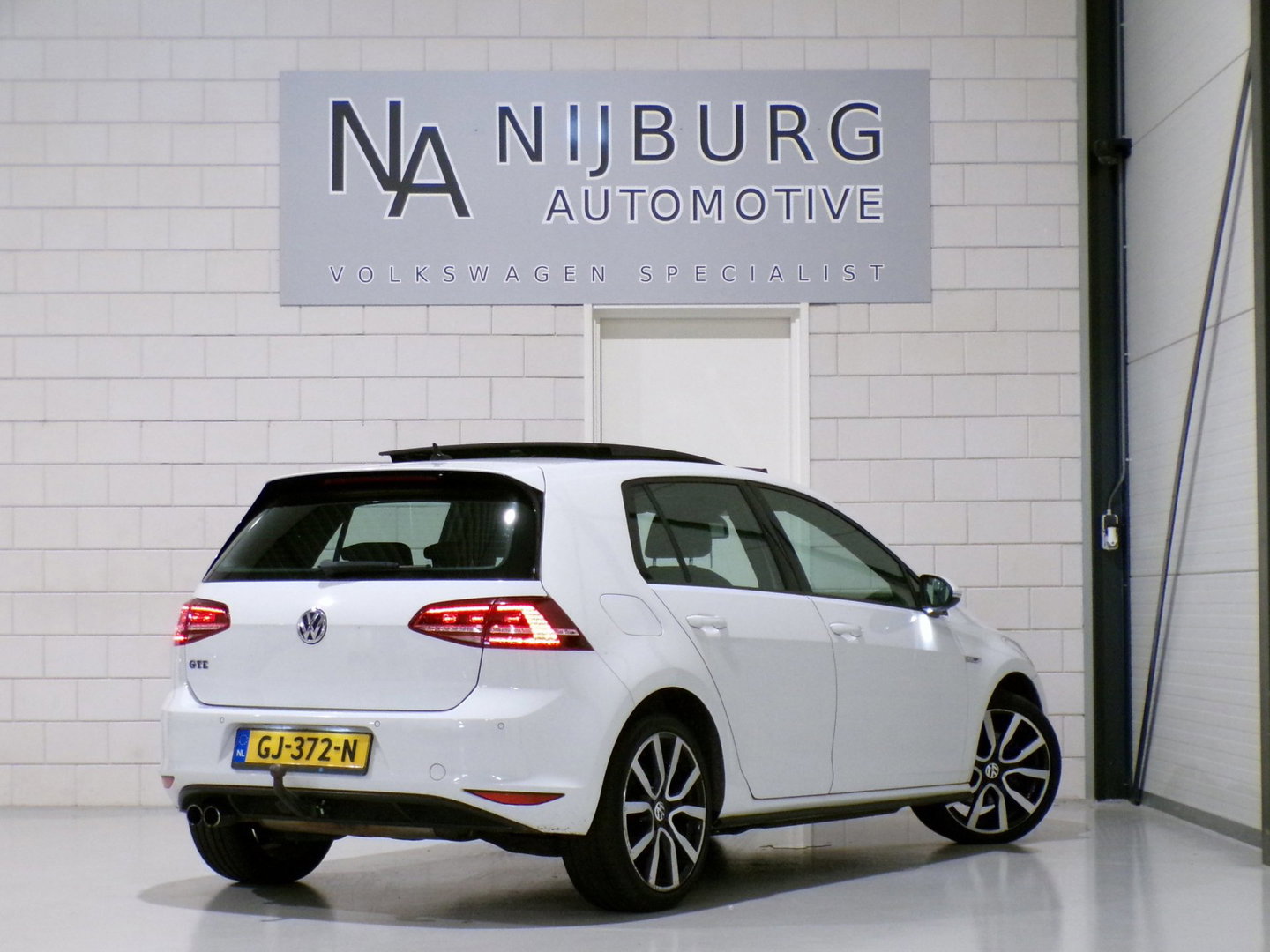 Volkswagen Golf 1.4 TSI GTE "Origineel NL!" Pano Adaptive-cruise Trekhaak Apple-Carplay Android-Auto Camera FULL-LED Garantie