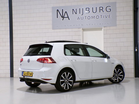 Volkswagen Golf 1.4 TSI GTE "Origineel NL!" Pano Adaptive-cruise Trekhaak Apple-Carplay Android-Auto Camera FULL-LED Garantie