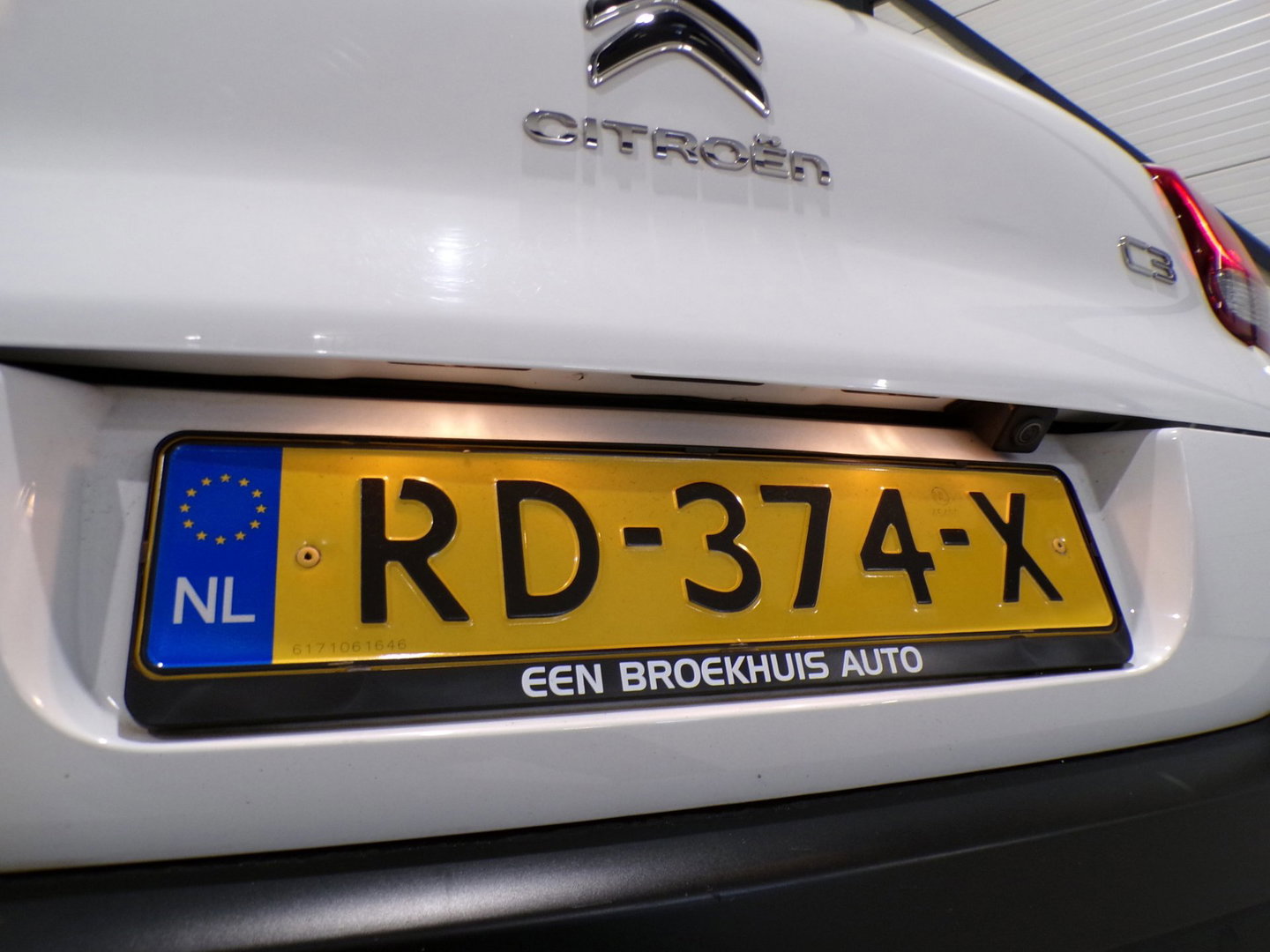 Citroën C3 1.2 PureTech S&S Shine "Origineel NL!" Automaat! Apple-Carplay Android-Auto Achteruitrijcamera Parkeersensoren Garantie