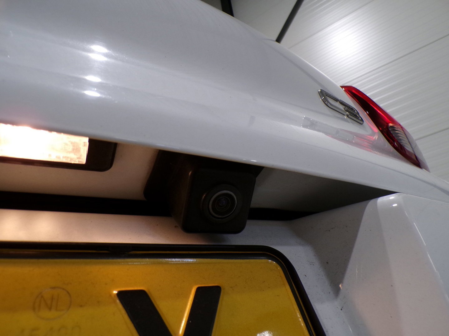 Citroën C3 1.2 PureTech S&S Shine "Origineel NL!" Automaat! Apple-Carplay Android-Auto Achteruitrijcamera Parkeersensoren Garantie