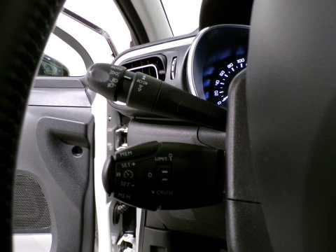 Citroën C3 1.2 PureTech S&S Shine "Origineel NL!" Automaat! Apple-Carplay Android-Auto Achteruitrijcamera Parkeersensoren Garantie