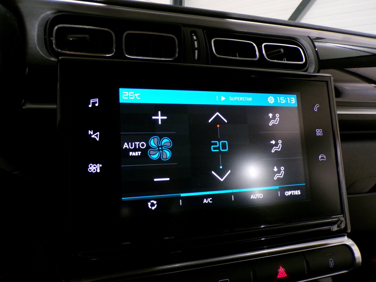 Citroën C3 1.2 PureTech S&S Shine "Origineel NL!" Automaat! Apple-Carplay Android-Auto Achteruitrijcamera Parkeersensoren Garantie