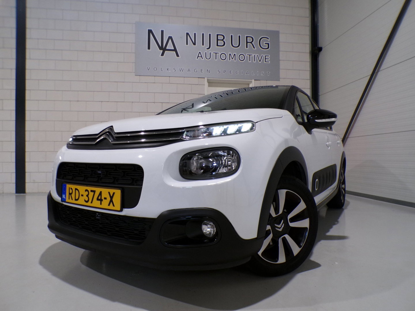 Citroën C3 1.2 PureTech S&S Shine "Origineel NL!" Automaat! Apple-Carplay Android-Auto Achteruitrijcamera Parkeersensoren Garantie