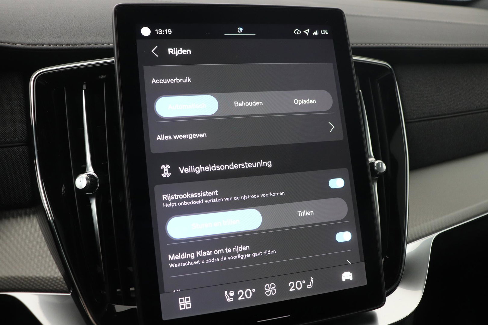 Volvo XC90 T8 Ultra Black Edition | Luchtvering | Trekhaak | Head-Up | 360° Camera | Panoramadak