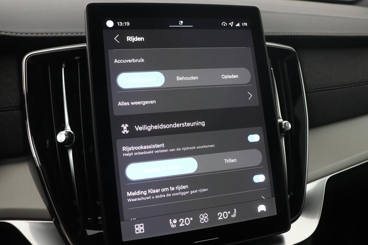 Volvo XC90 T8 Ultra Black Edition | Luchtvering | Trekhaak | Head-Up | 360° Camera | Panoramadak