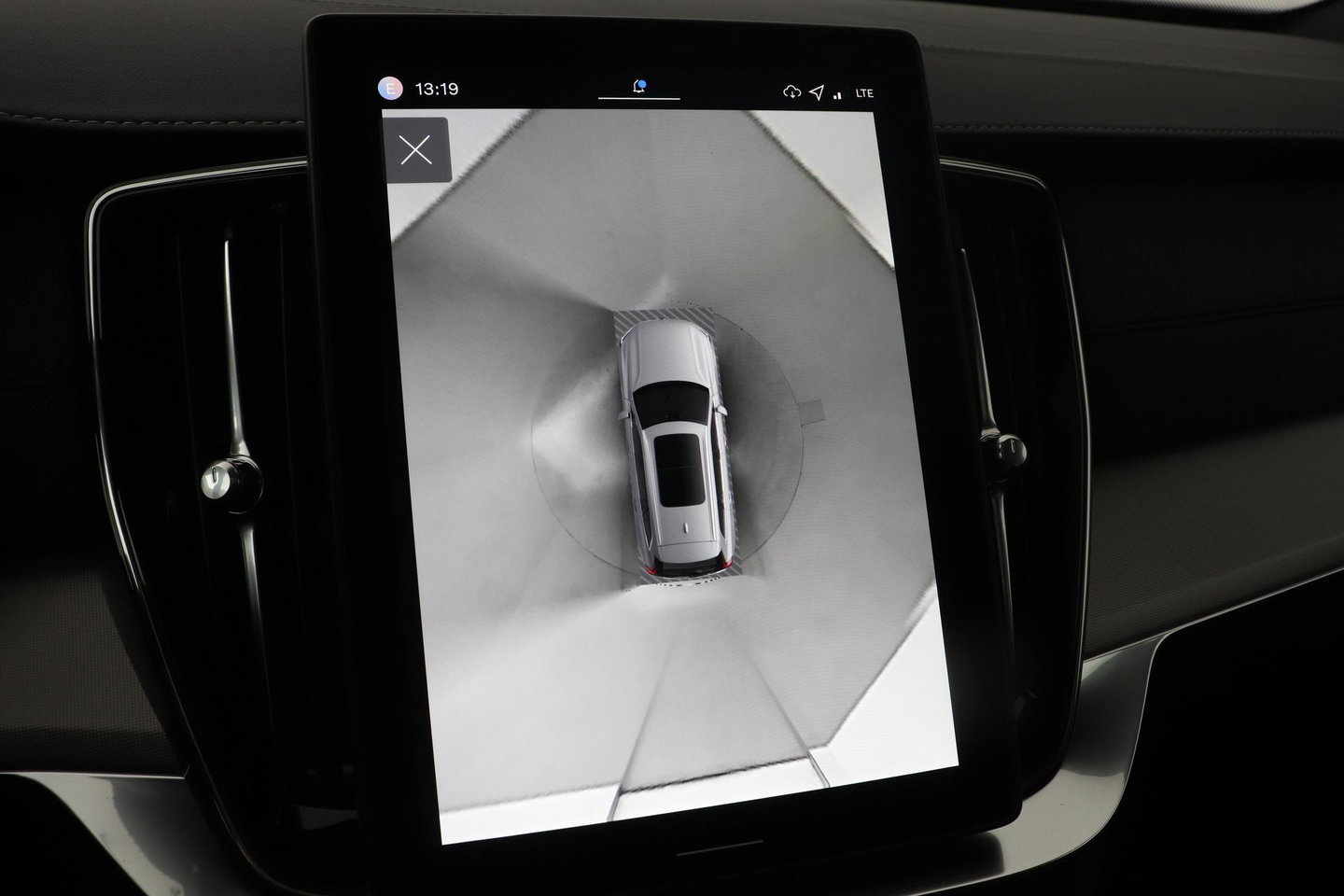 Volvo XC90 T8 Ultra Black Edition | Luchtvering | Trekhaak | Head-Up | 360° Camera | Panoramadak