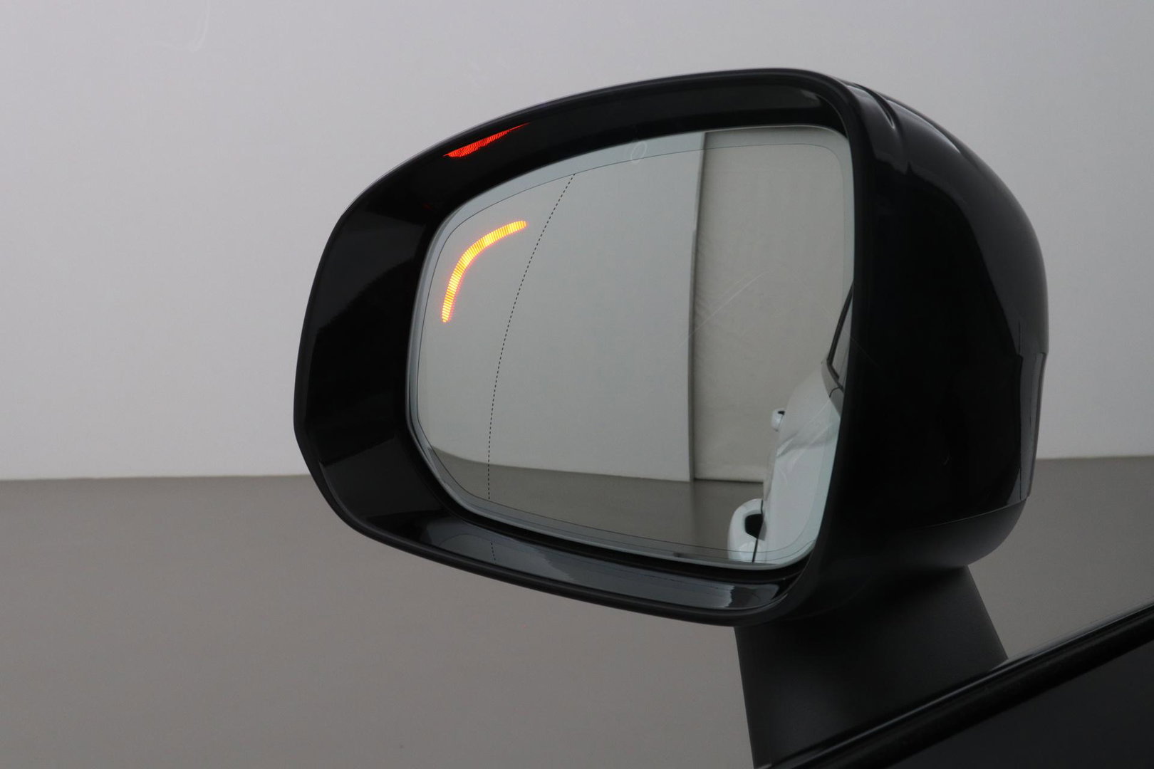 Volvo XC90 T8 Ultra Black Edition | Luchtvering | Trekhaak | Head-Up | 360° Camera | Panoramadak