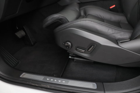 Volvo XC90 T8 Ultra Black Edition | Luchtvering | Trekhaak | Head-Up | 360° Camera | Panoramadak
