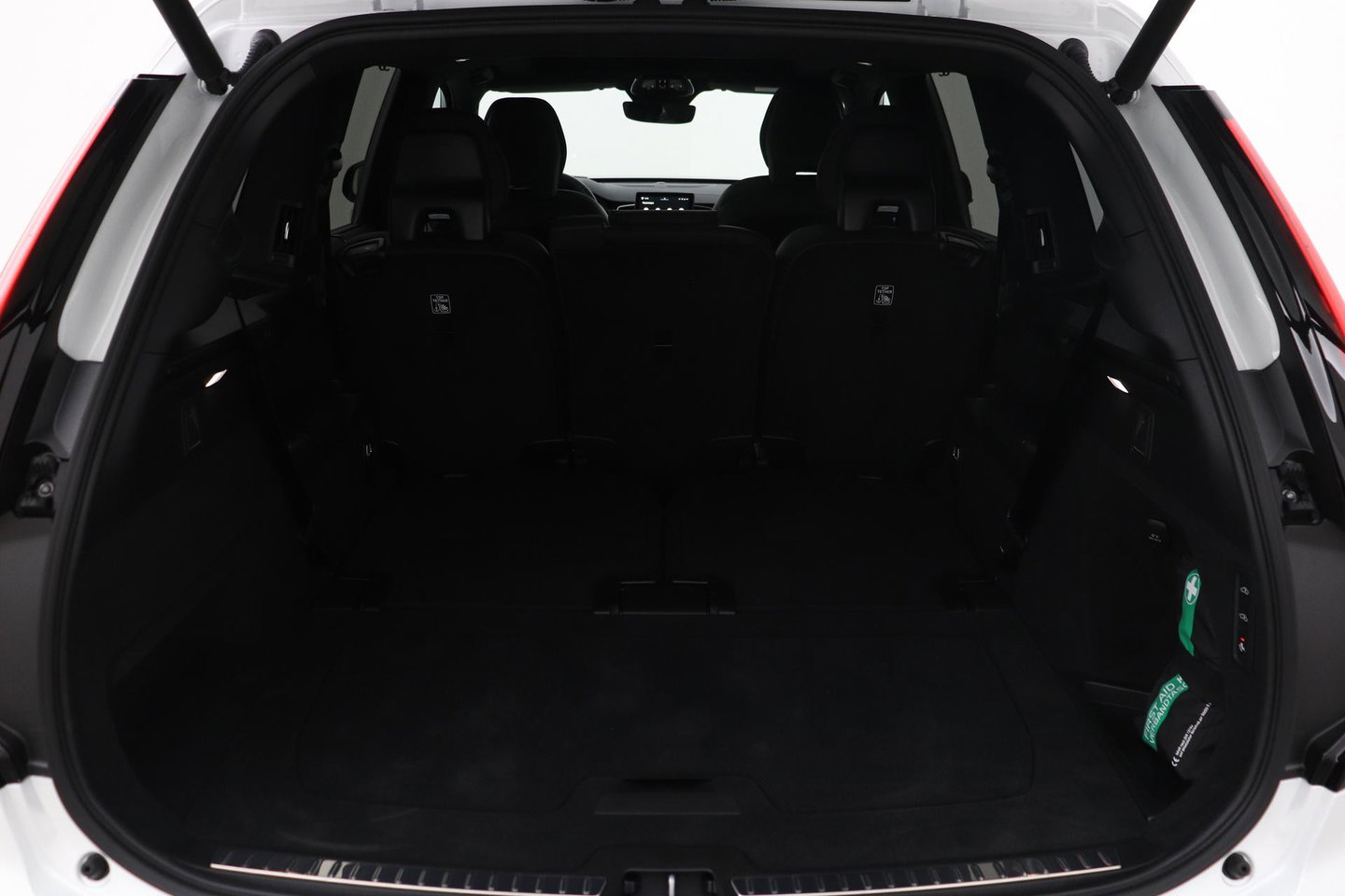 Volvo XC90 T8 Ultra Black Edition | Luchtvering | Trekhaak | Head-Up | 360° Camera | Panoramadak