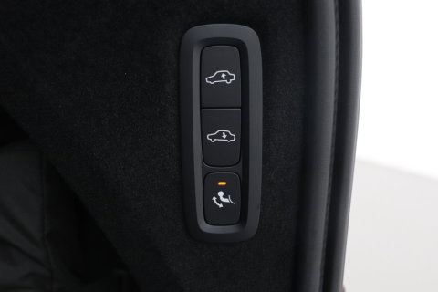 Volvo XC90 T8 Ultra Black Edition | Luchtvering | Trekhaak | Head-Up | 360° Camera | Panoramadak