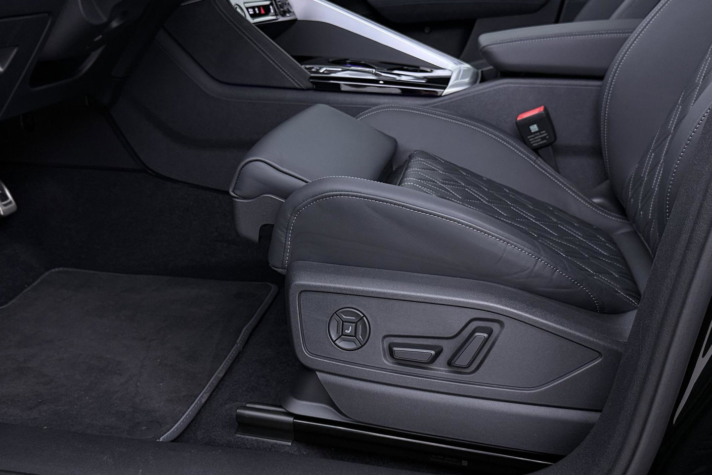 Audi Q5 2.0 TFSI e-hybrid Quattro S edition Competition | Panoramadak | 21 inch | Trekhaak