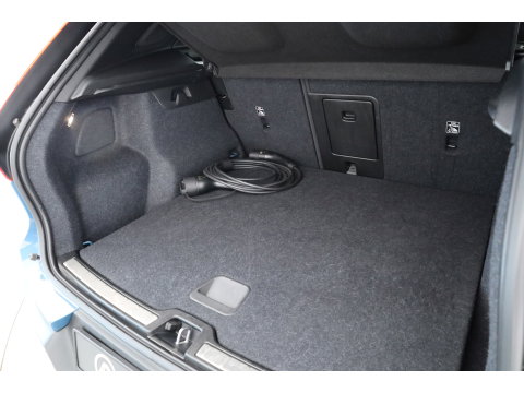 Volvo XC40 1.5 T5 Plug-in hybrid Plus Bright | Facelift | Vol Leder | Adaptieve Cruise | H&K Audio | Camera |