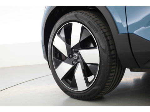 Volvo XC40 1.5 T5 Plug-in hybrid Plus Bright | Facelift | Vol Leder | Adaptieve Cruise | H&K Audio | Camera |