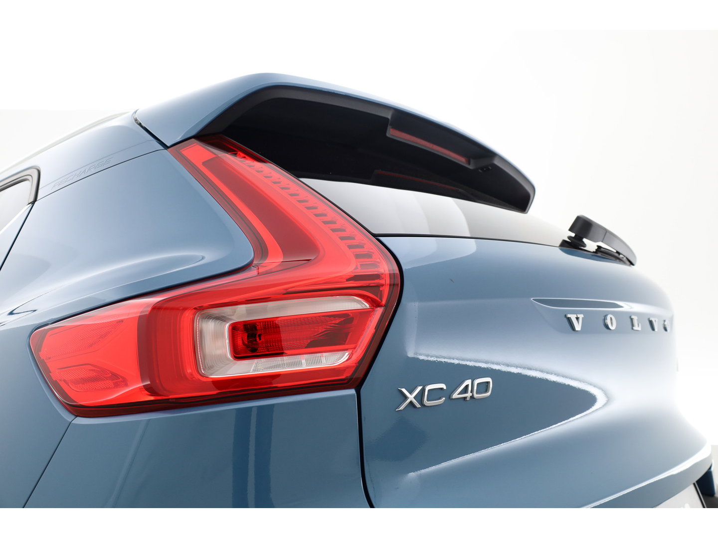 Volvo XC40 1.5 T5 Plug-in hybrid Plus Bright | Facelift | Vol Leder | Adaptieve Cruise | H&K Audio | Camera |