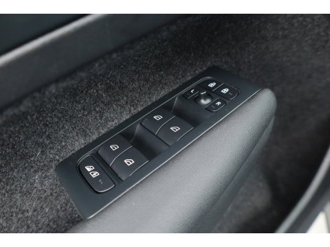 Volvo XC40 1.5 T5 Plug-in hybrid Plus Bright | Facelift | Vol Leder | Adaptieve Cruise | H&K Audio | Camera |
