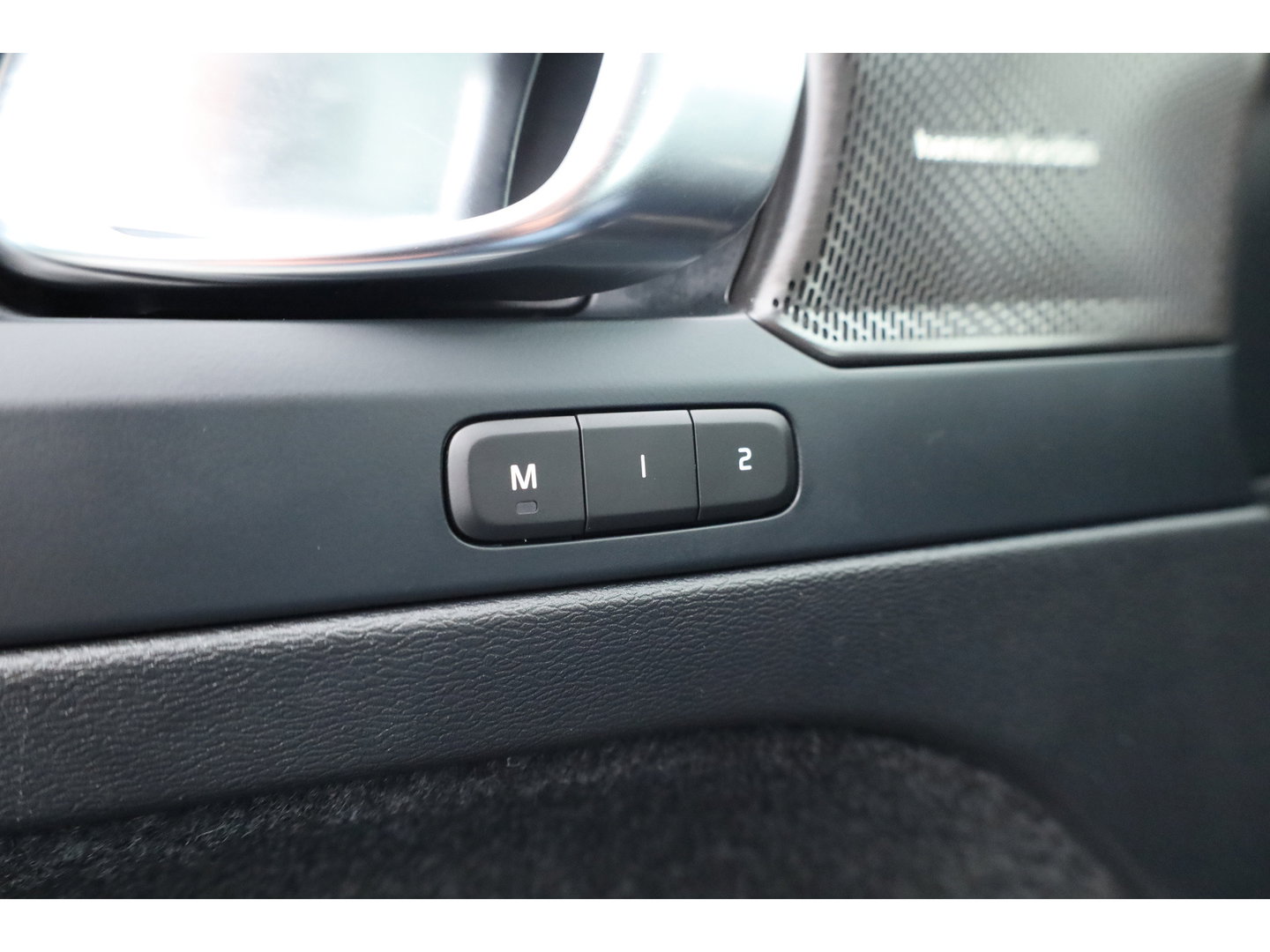 Volvo XC40 1.5 T5 Plug-in hybrid Plus Bright | Facelift | Vol Leder | Adaptieve Cruise | H&K Audio | Camera |