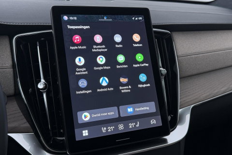 Volvo XC90 T8 Ultra Bright | Luchtvering | Bowers&Wilkins | Panoramadak | Trekhaak | 360° Camera | Massage | Head-Up | 22 Inch