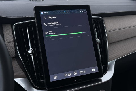 Volvo XC90 T8 Ultra Bright | Luchtvering | Bowers&Wilkins | Panoramadak | Trekhaak | 360° Camera | Massage | Head-Up | 22 Inch