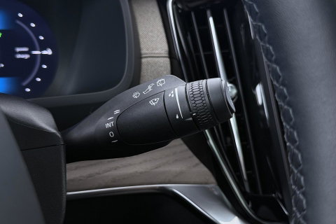 Volvo XC90 T8 Ultra Bright | Luchtvering | Bowers&Wilkins | Panoramadak | Trekhaak | 360° Camera | Massage | Head-Up | 22 Inch
