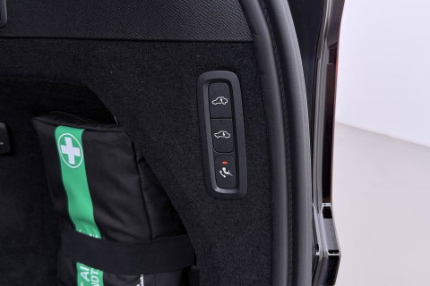 Volvo XC90 T8 Ultra Bright | Luchtvering | Bowers&Wilkins | Panoramadak | Trekhaak | 360° Camera | Massage | Head-Up | 22 Inch