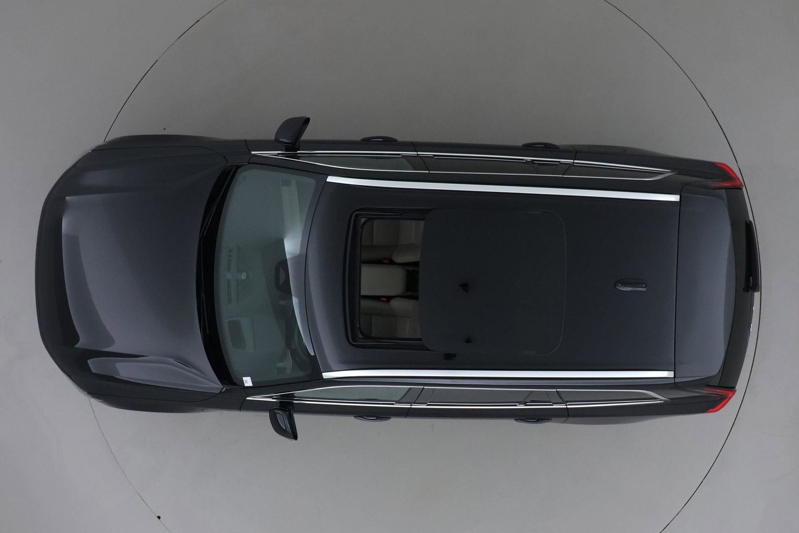 Volvo XC90 T8 Ultra Bright | Luchtvering | Bowers&Wilkins | Panoramadak | Trekhaak | 360° Camera | Massage | Head-Up | 22 Inch
