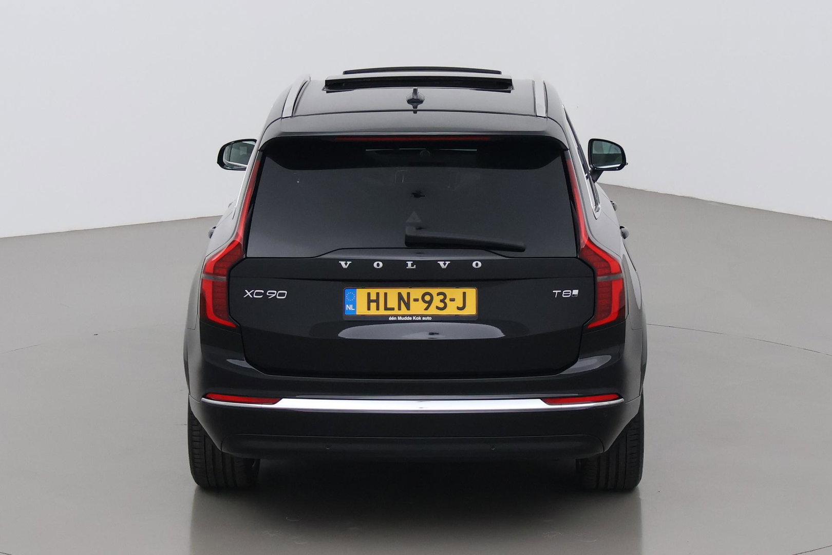Volvo XC90 T8 Ultra Bright | Luchtvering | Bowers&Wilkins | Panoramadak | Trekhaak | 360° Camera | Massage | Head-Up | 22 Inch