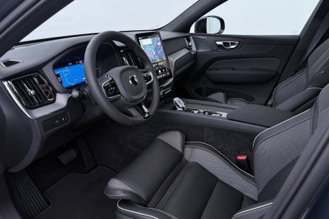 Volvo XC60 T6 Plus Black Edition | Harman/Kardon | Pilot Assist | Panoramadak | 360° Camera | Head-Up | Stoel+Stuurverwarming | 21 Inch