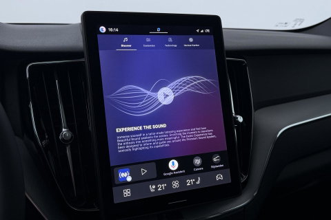 Volvo XC60 T6 Plus Black Edition | Harman/Kardon | Pilot Assist | Panoramadak | 360° Camera | Head-Up | Stoel+Stuurverwarming | 21 Inch