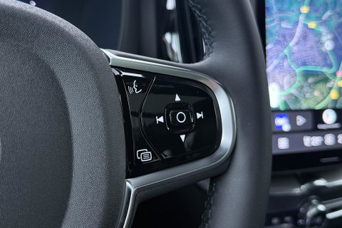 Volvo XC60 T6 Plus Black Edition | Harman/Kardon | Pilot Assist | Panoramadak | 360° Camera | Head-Up | Stoel+Stuurverwarming | 21 Inch