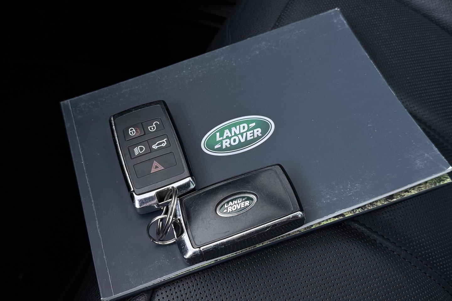 Land Rover Range Rover Evoque P300e R-Dynamic S | Panoramadak | Meridian | Stoel+Stuurverwarming | 20 Inch