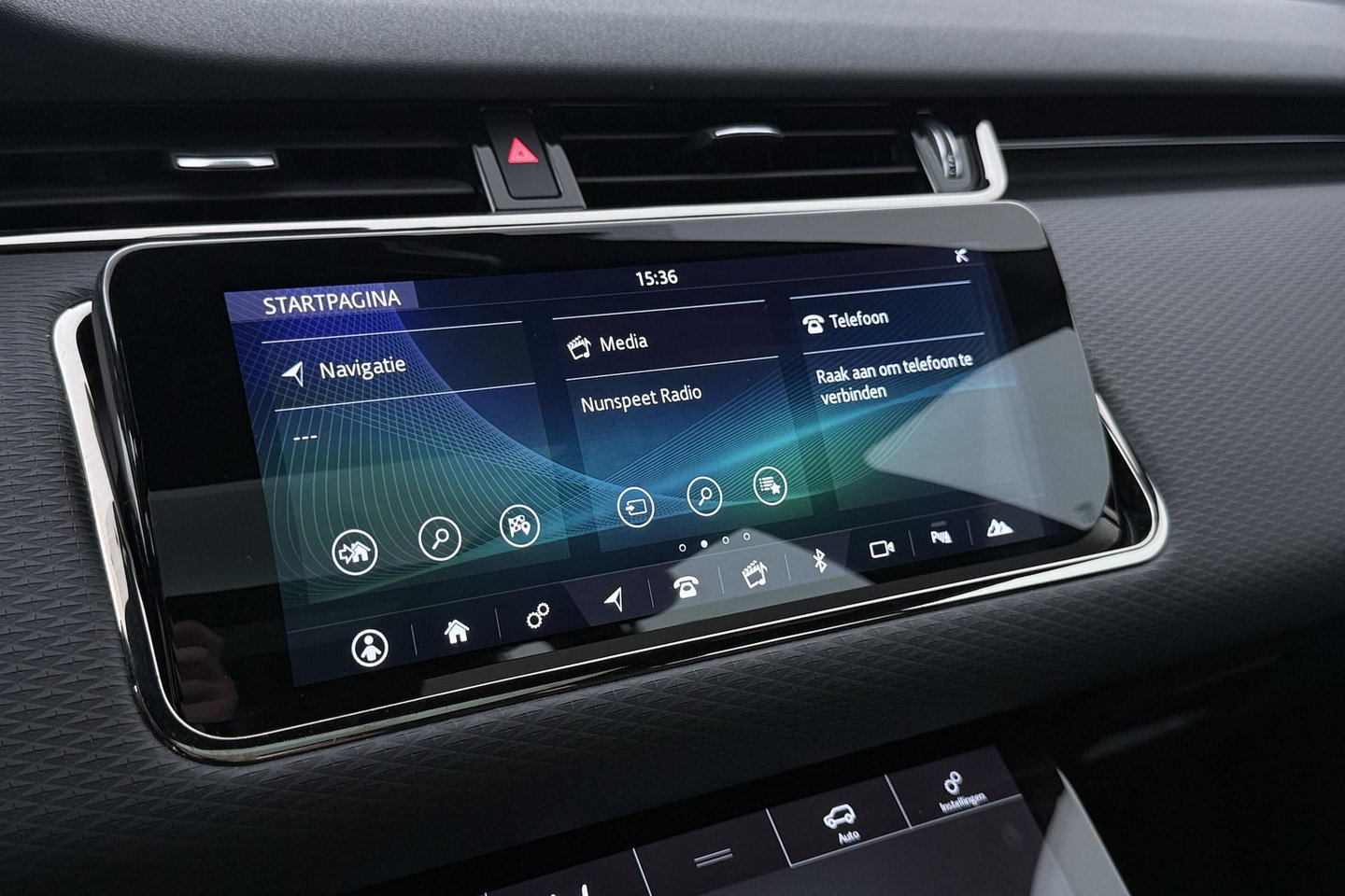 Land Rover Range Rover Evoque P300e R-Dynamic S | Panoramadak | Meridian | Stoel+Stuurverwarming | 20 Inch