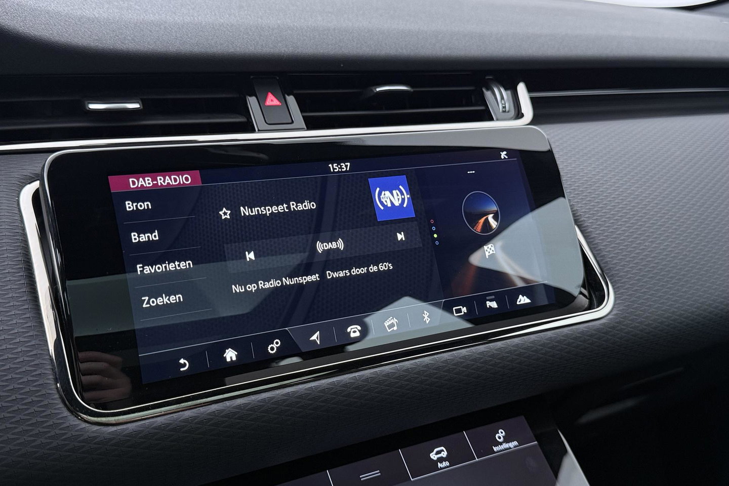 Land Rover Range Rover Evoque P300e R-Dynamic S | Panoramadak | Meridian | Stoel+Stuurverwarming | 20 Inch