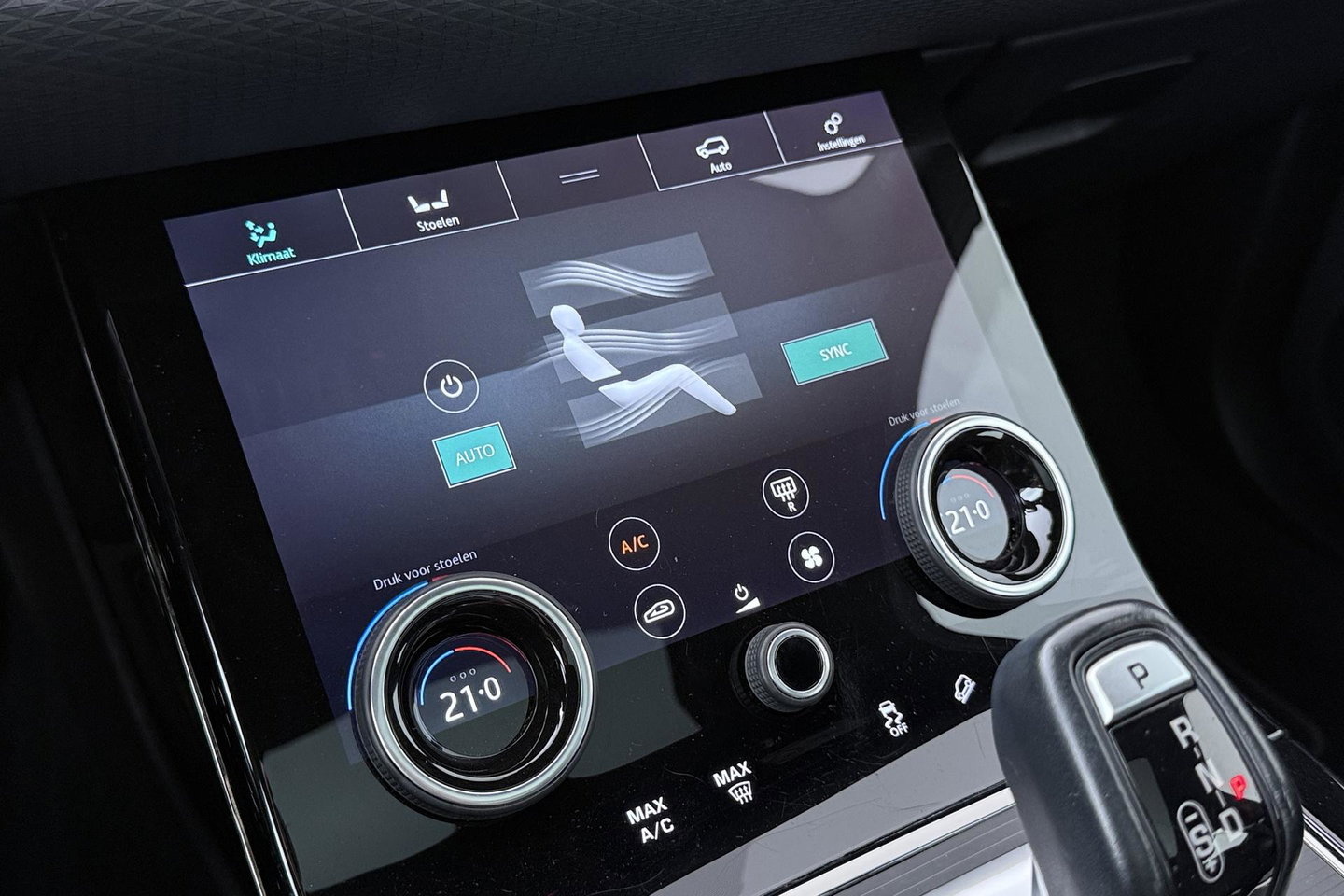 Land Rover Range Rover Evoque P300e R-Dynamic S | Panoramadak | Meridian | Stoel+Stuurverwarming | 20 Inch