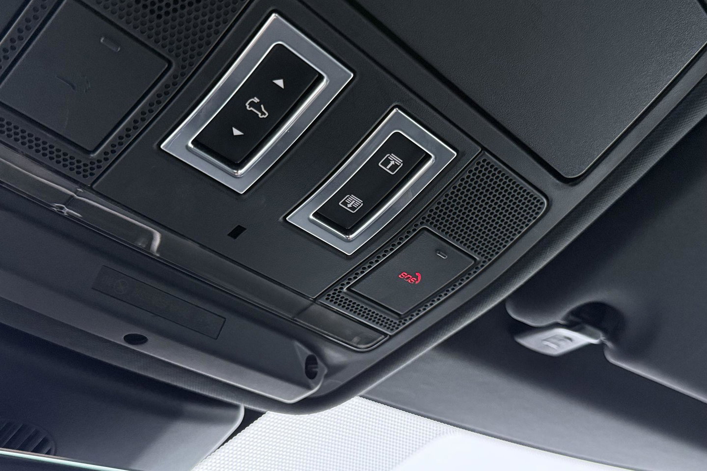 Land Rover Range Rover Evoque P300e R-Dynamic S | Panoramadak | Meridian | Stoel+Stuurverwarming | 20 Inch